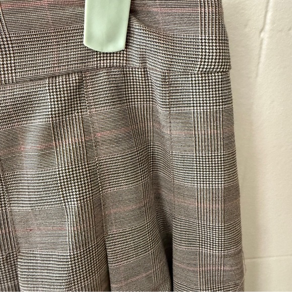 Sunday Best Gray Plaid Mini Skirt - Picture 2 of 9